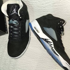 SOLD#### Air Jordan 5 Retro** black/cool grey-white